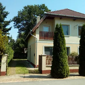  Case de vacanță Eva Vendeghaz