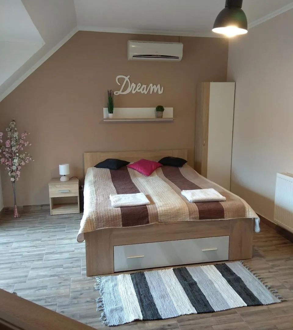 Apartament Alom Apartman Hajdúszoboszló Ungaria